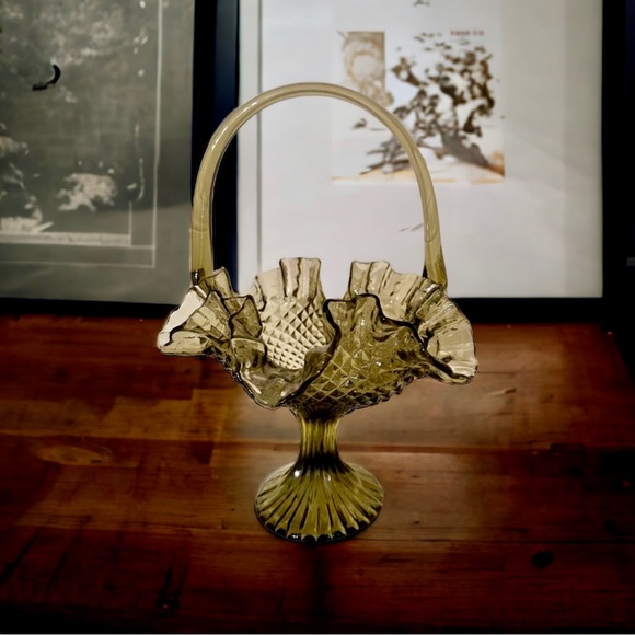 Indiana Glass Green Diamond Point Pedestal Basket - Picture 6 of 16